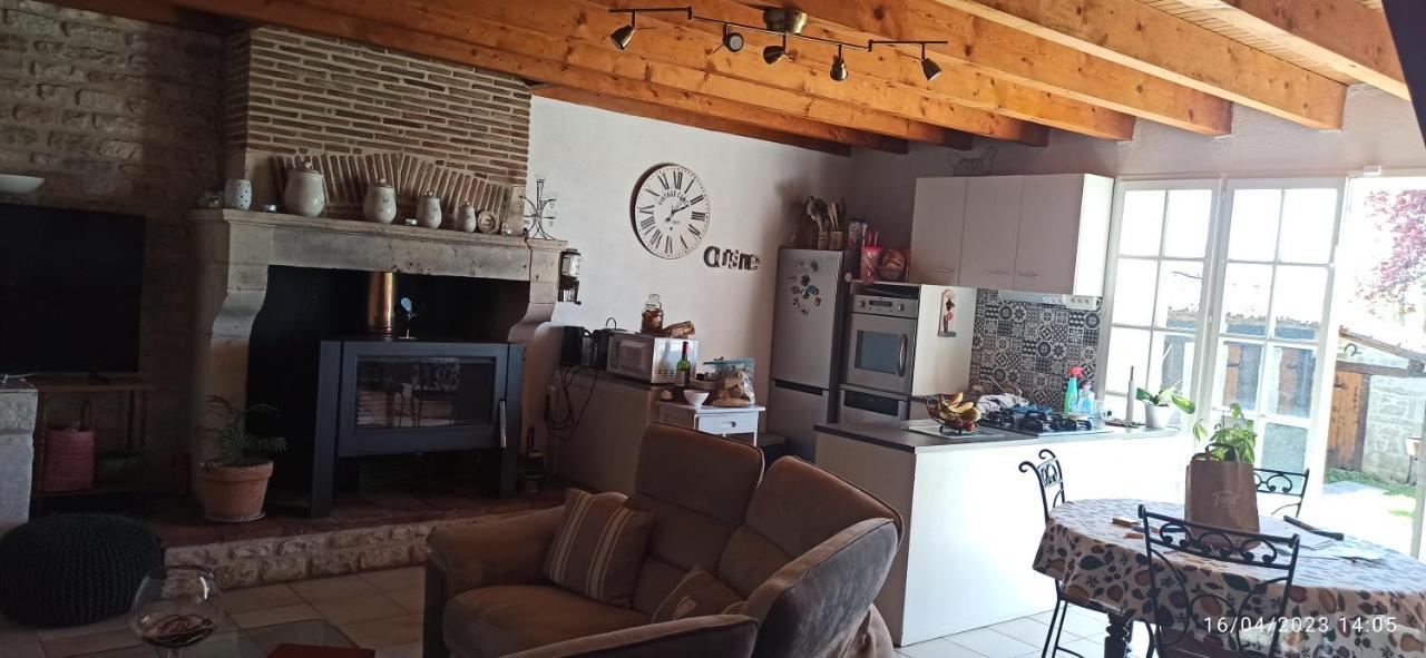 La Maison De Marie Verteuil-sur-Charente Eksteriør billede